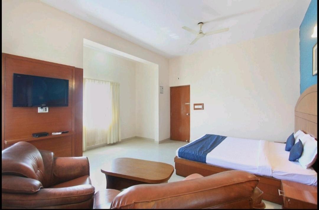 Hotel Stay By The Way Mysore Eksteriør bilde