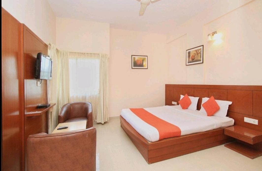 Hotel Stay By The Way Mysore Eksteriør bilde
