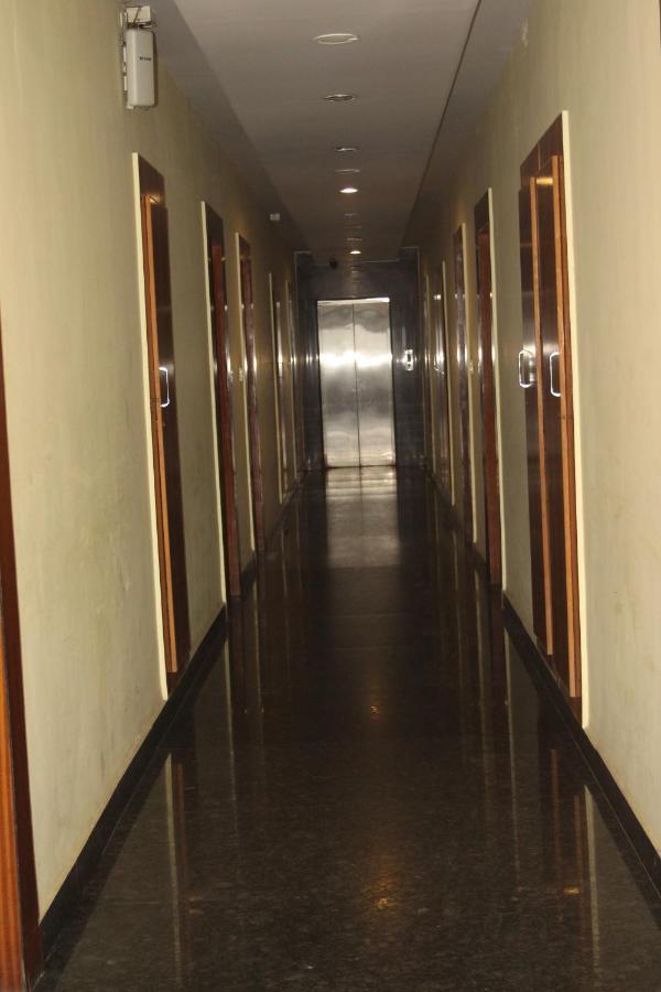 Hotel Stay By The Way Mysore Eksteriør bilde