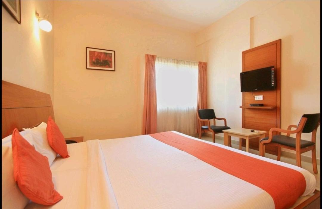 Hotel Stay By The Way Mysore Eksteriør bilde